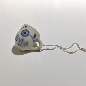 Tea cup pendant